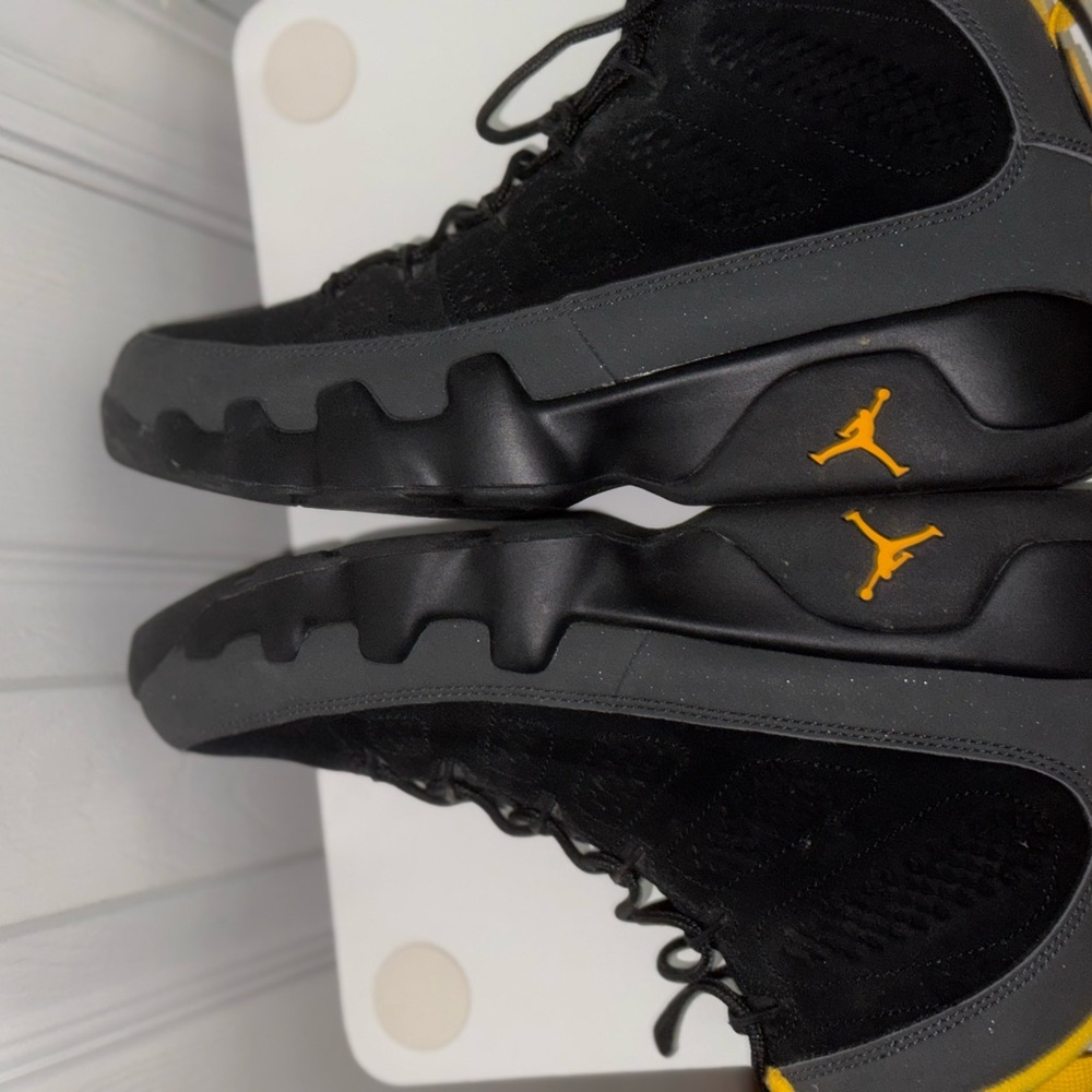 Nike air Jordan 9 Retro Men's Sneakers in Black and Yellow - Picture 7 of 10